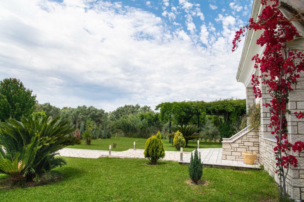 Violet Luxury Villa Kalligoni エクステリア 写真